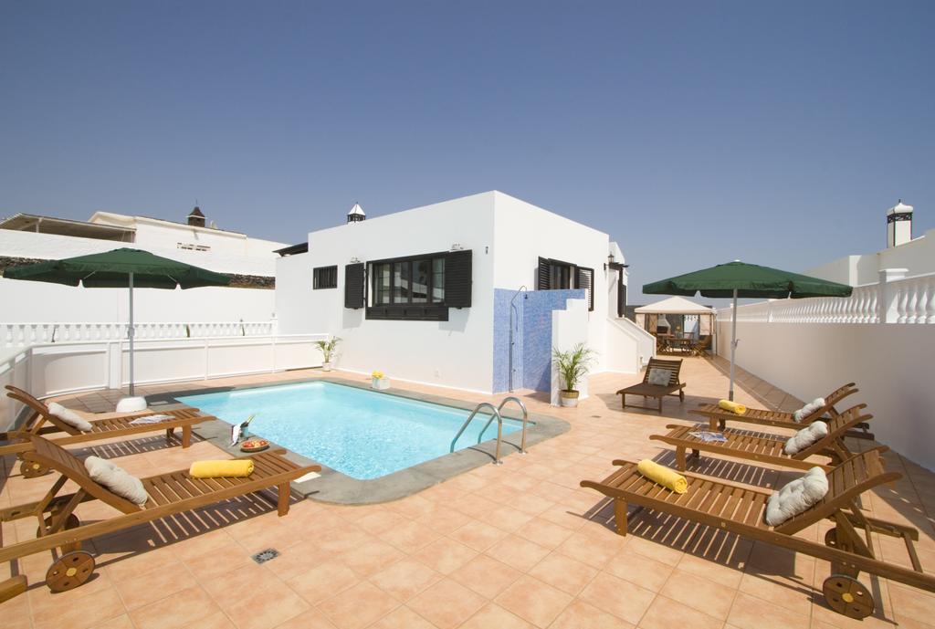 Grand Villa Famara Puerto Del Carmen Стая снимка